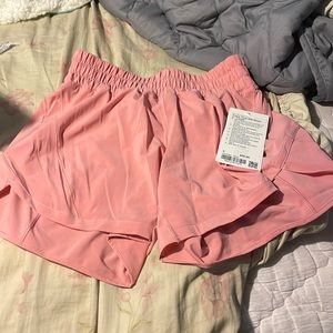 Lululemon NWT Track That 5” Short Size 6 Pink Puff